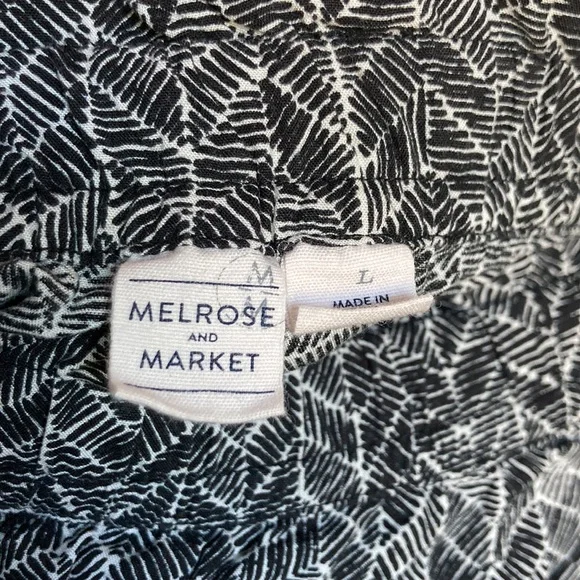 Melrose and Market Herringbone Shorts - Picture 4 of 6